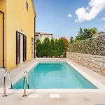 Casa Colibri Vila